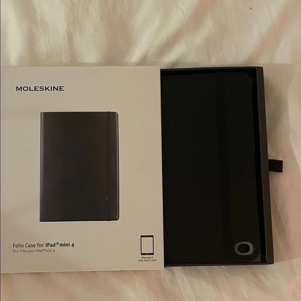 NWT Moleskine Black iPad Mini 4 Folio Case